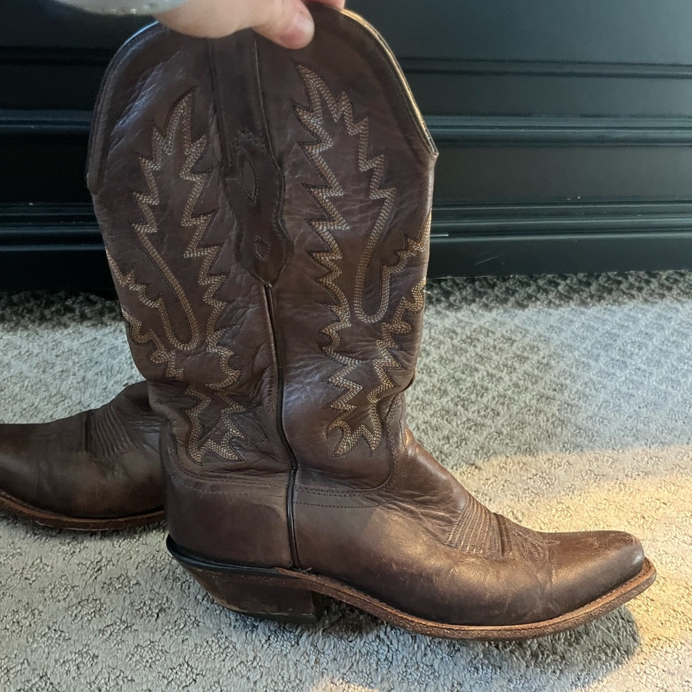 Old West Women's Classic
Chocolate Mad Dog Snip Toe Boot size 8